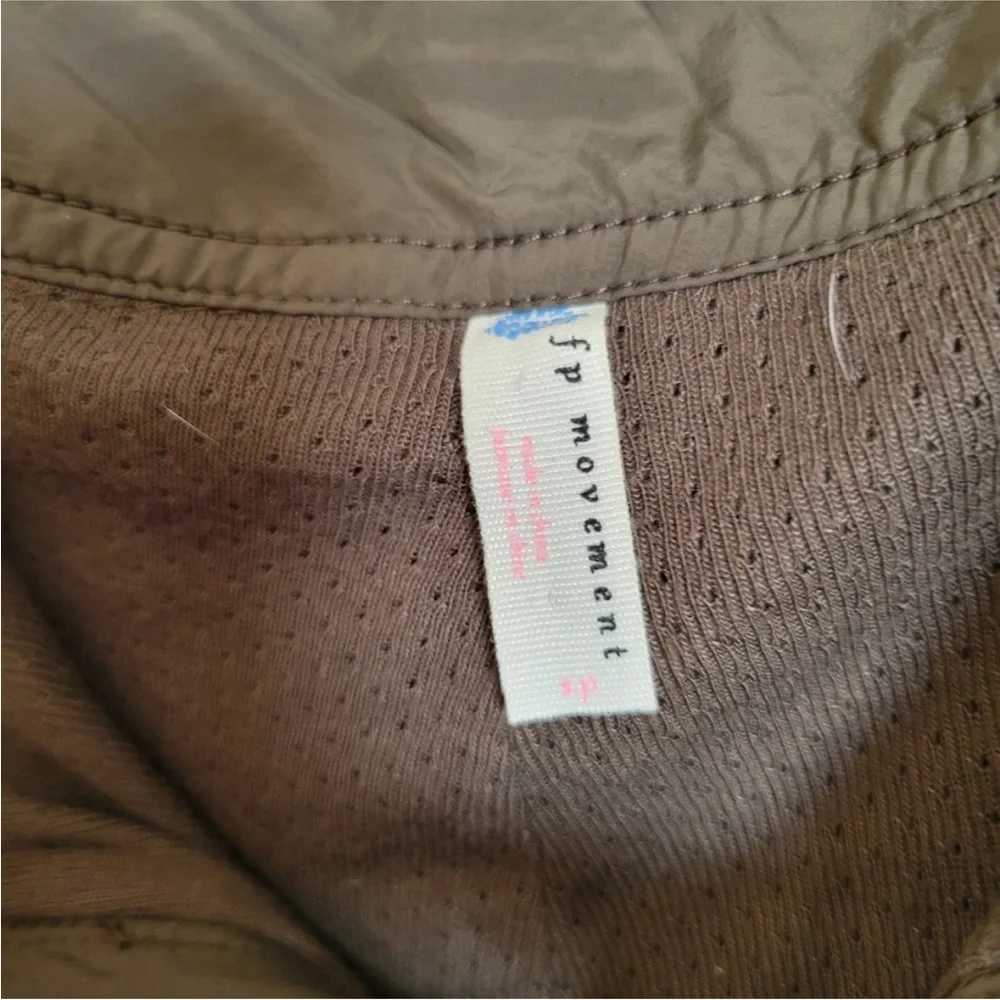 Free People Movement Green Zip Off Pants Joggers Shorts - Picture 4 of 6